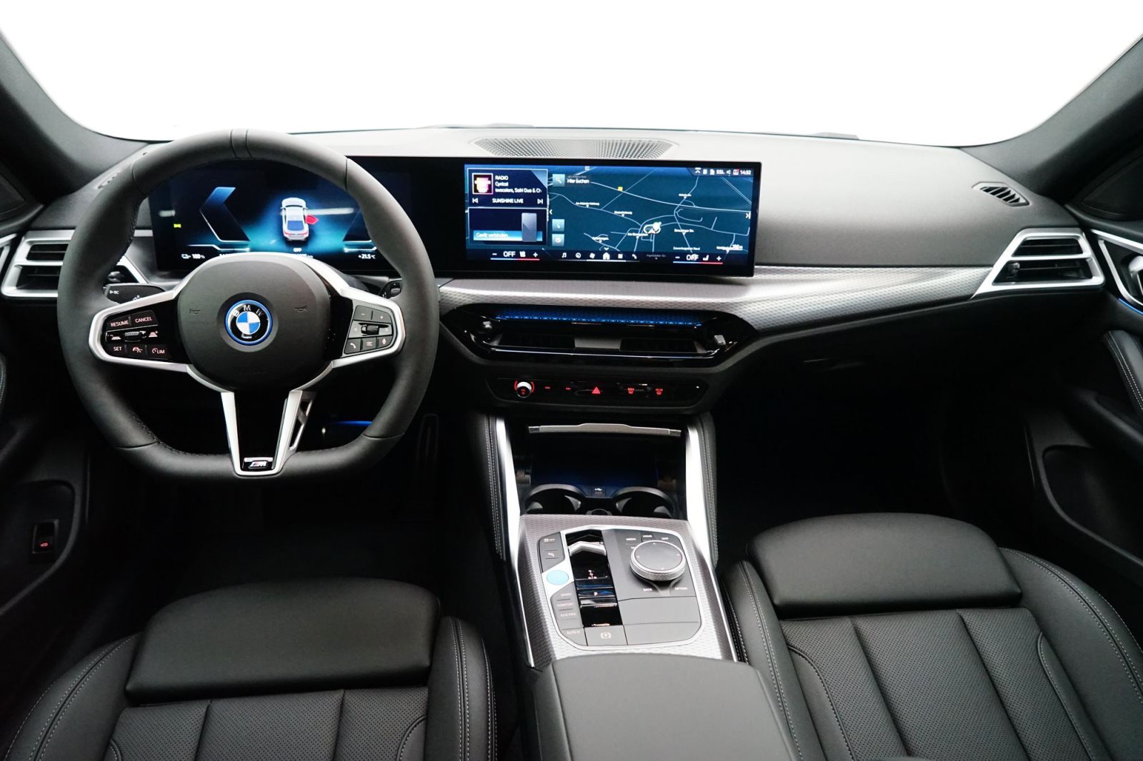 Fahrzeugabbildung BMW i4 eDrive35 [M Sport, ACC, 19 LMR, RFK, SHZ]