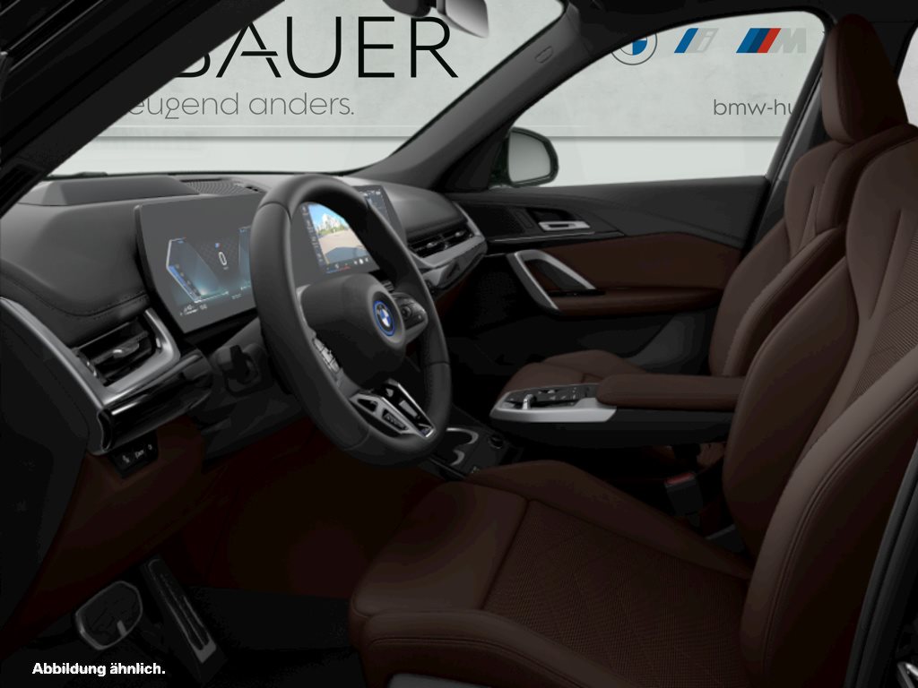 Fahrzeugabbildung BMW X1 xDrive30e [M Sport, HUD, AHK, ACC, RFK, 19 LMR]