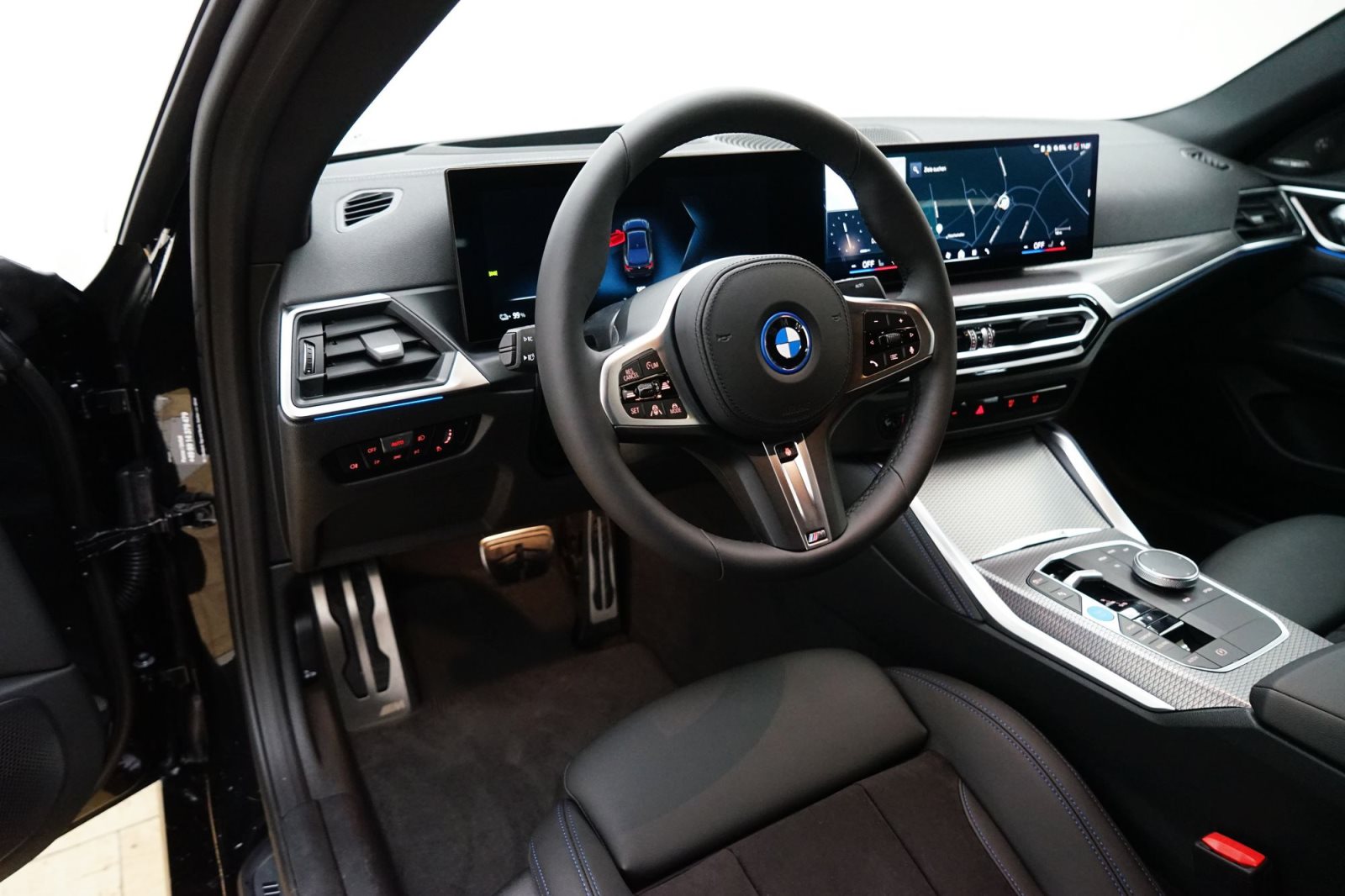 Fahrzeugabbildung BMW i4 eDrive40 Gran Coupé [M Sport, LC Prof., AHK]