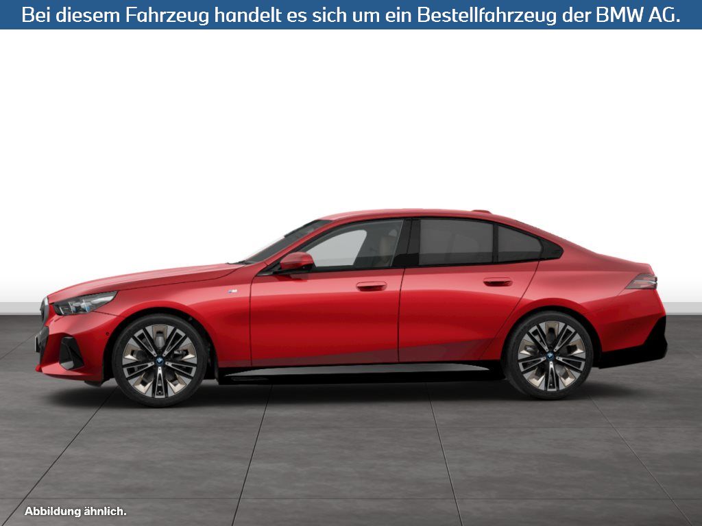 Fahrzeugabbildung BMW i5 eDrive40 Limousine