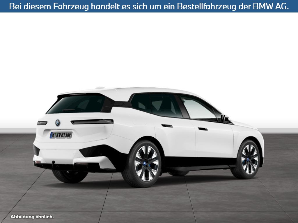 Fahrzeugabbildung BMW iX xDrive40