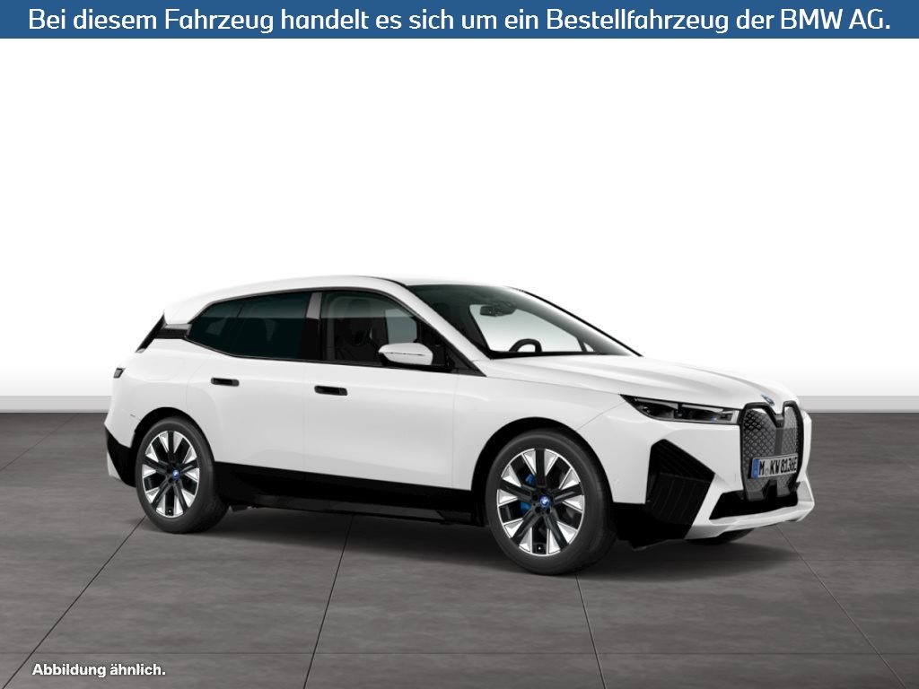 Fahrzeugabbildung BMW iX xDrive40