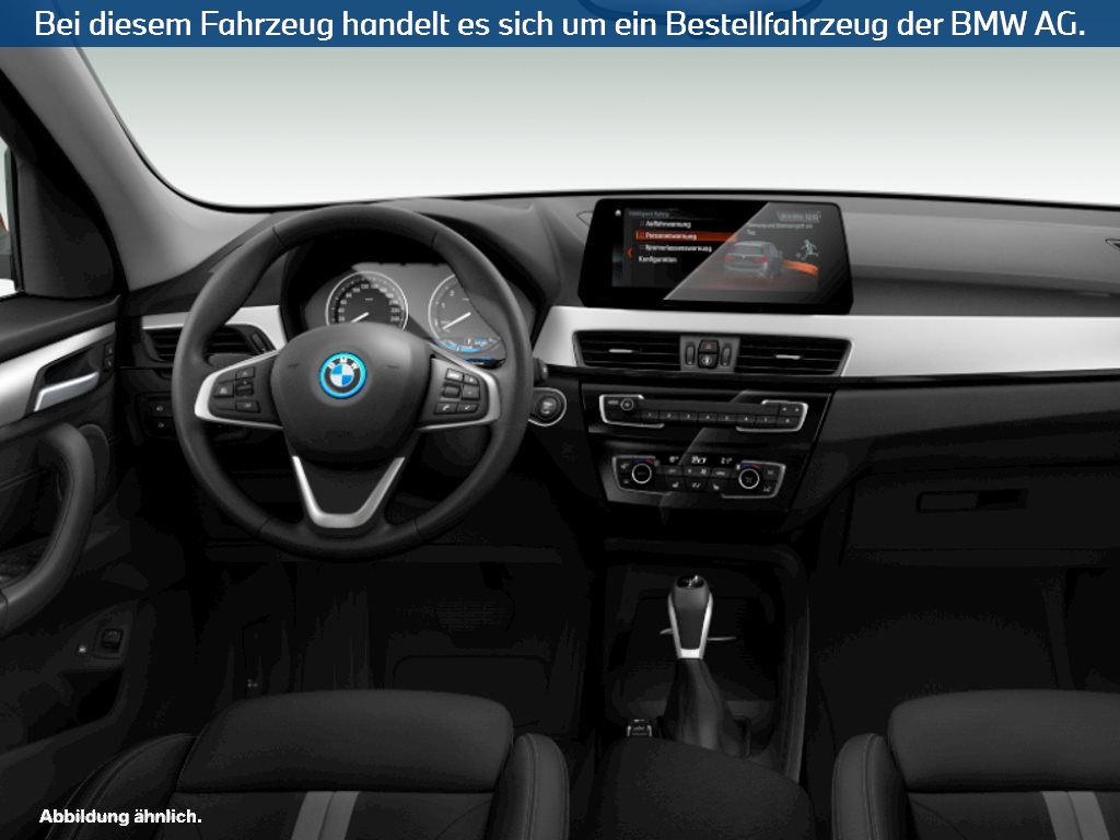 Fahrzeugabbildung BMW X1 xDrive25e