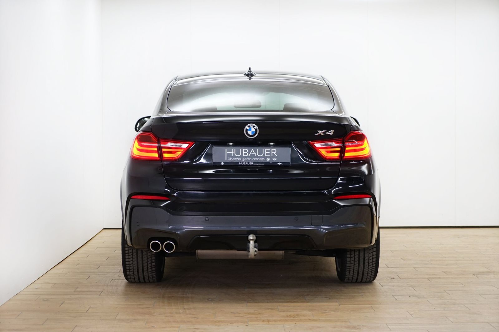 Fahrzeugabbildung BMW X4 xDrive30d A [M Sport, AHK, HUD, RFK, Navi, 19 LMR]