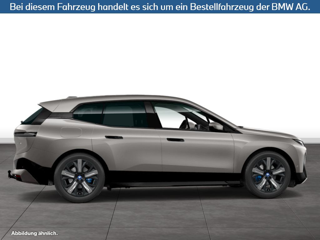 Fahrzeugabbildung BMW iX xDrive40