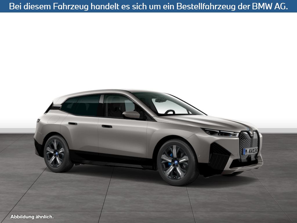 Fahrzeugabbildung BMW iX xDrive40