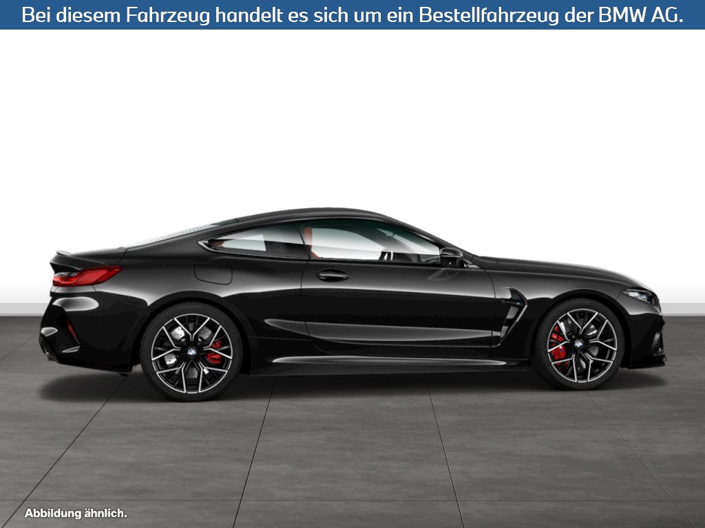 Fahrzeugabbildung BMW M8 Coupé