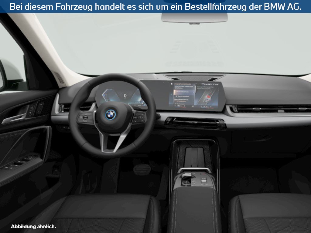 Fahrzeugabbildung BMW X1 xDrive25e