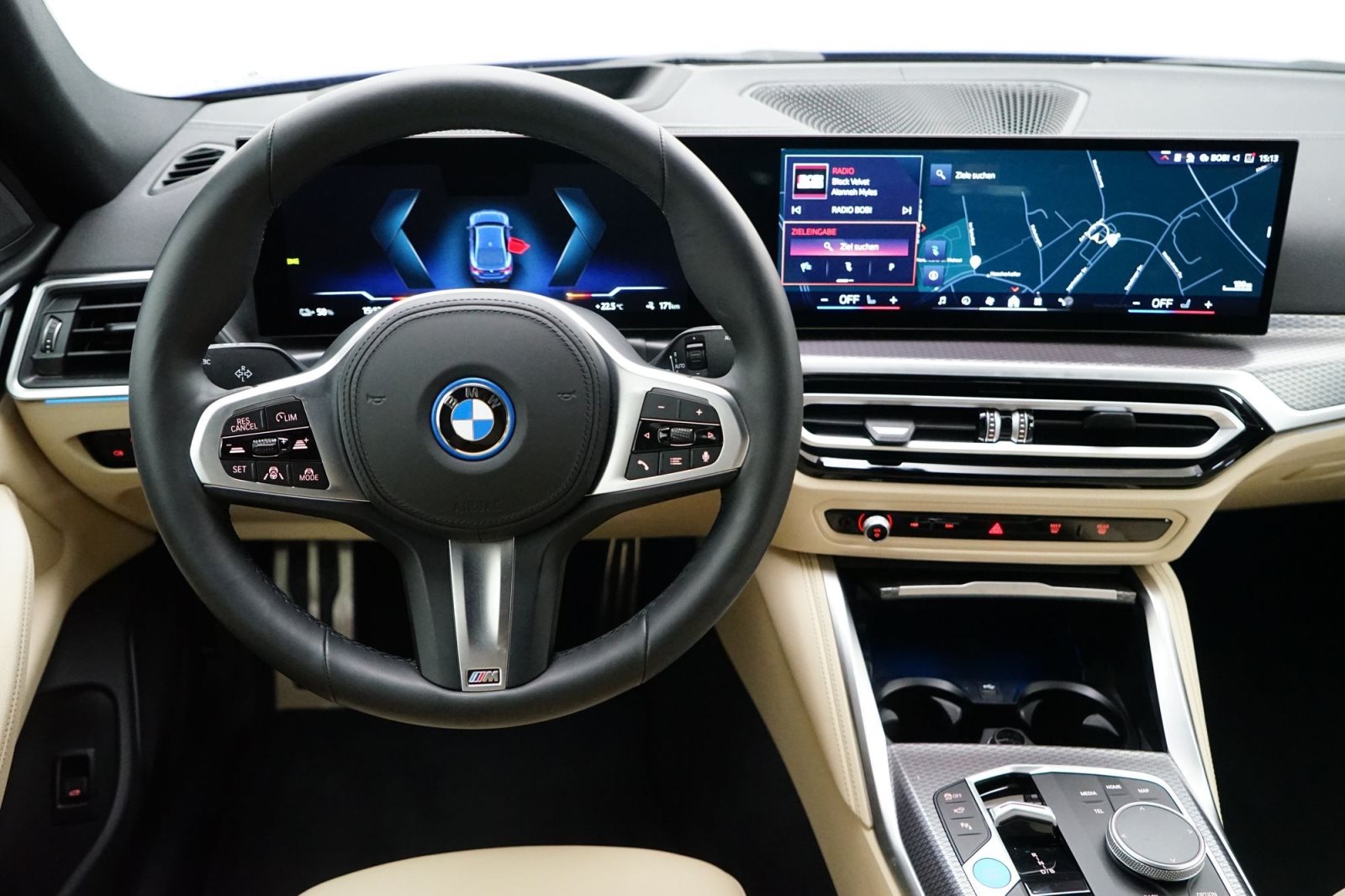 Fahrzeugabbildung BMW i4 eDrive40 Gran Coupé [M Sport, LC Prof., AHK]