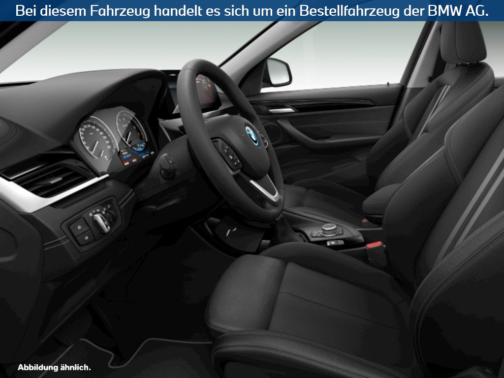 Fahrzeugabbildung BMW X1 xDrive25e