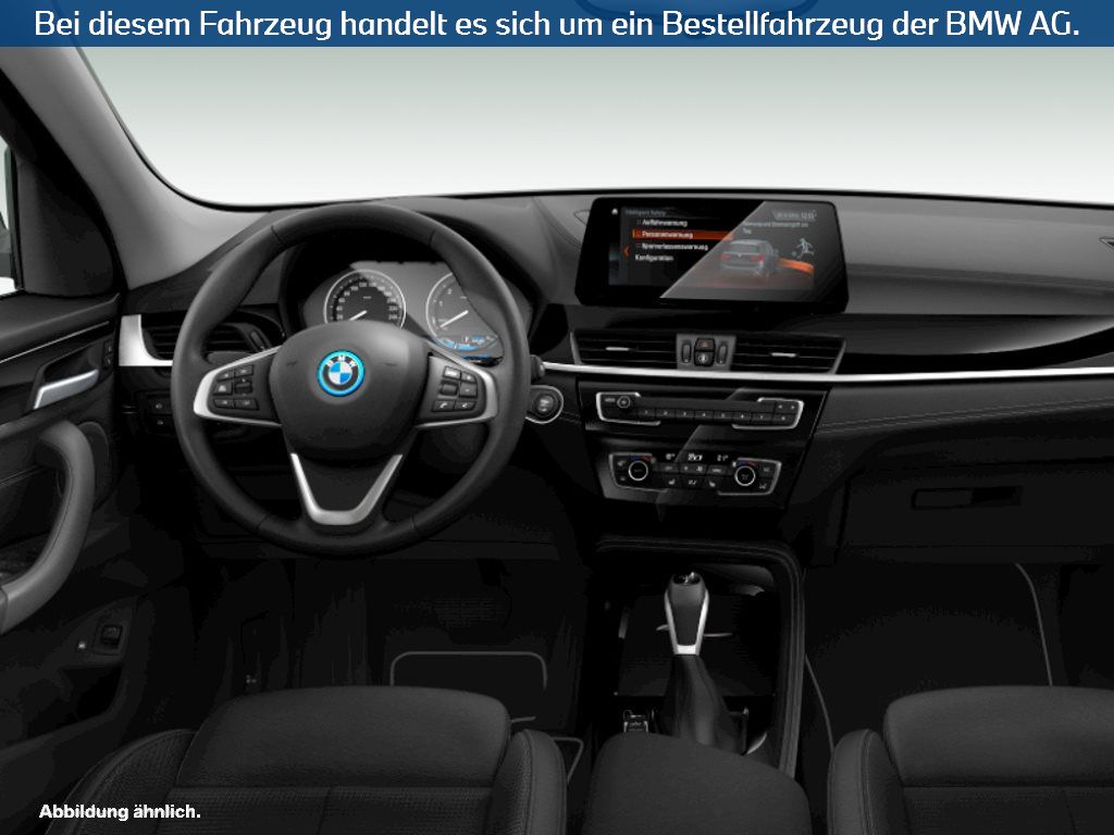 Fahrzeugabbildung BMW X1 xDrive25e