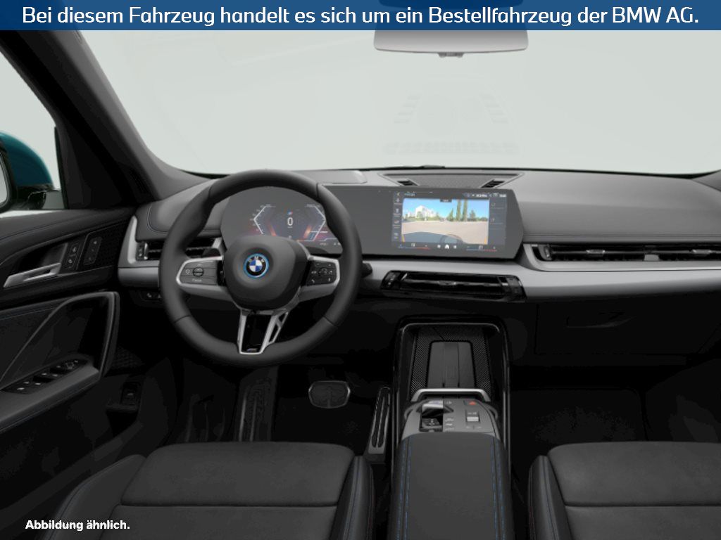 Fahrzeugabbildung BMW iX1 xDrive30