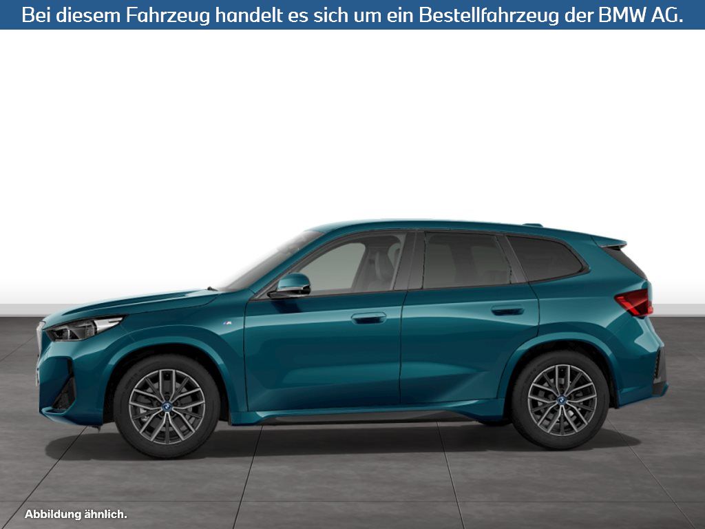 Fahrzeugabbildung BMW iX1 xDrive30