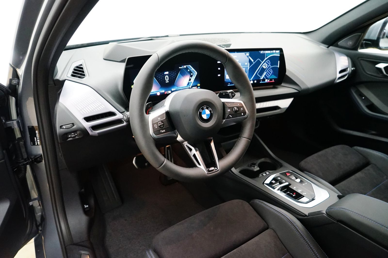 Fahrzeugabbildung BMW 120d [M Sport, HUD, AHK, ACC, h&k Sound, RFK]