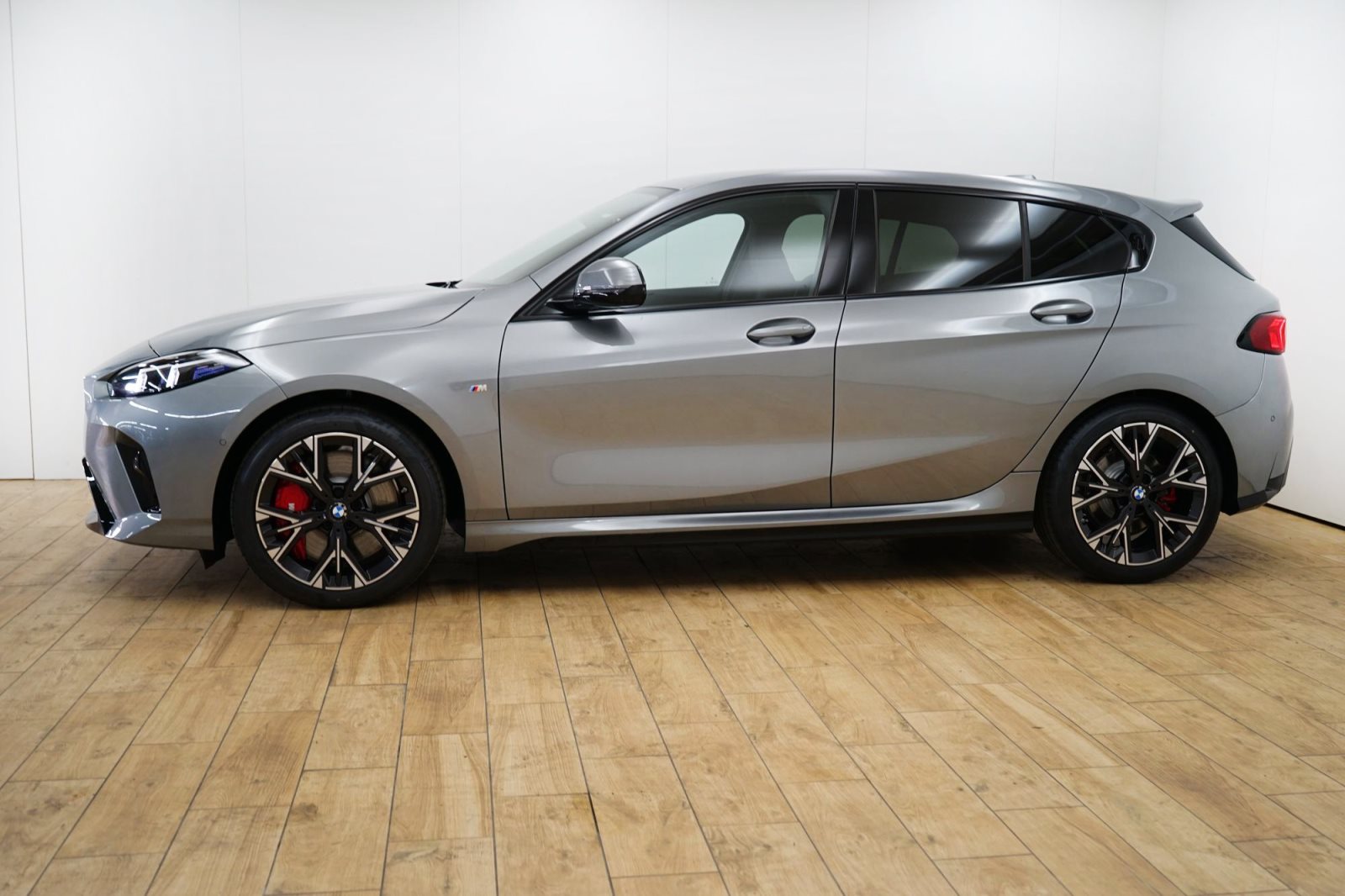 Fahrzeugabbildung BMW 120d [M Sport, HUD, AHK, ACC, h&k Sound, RFK]