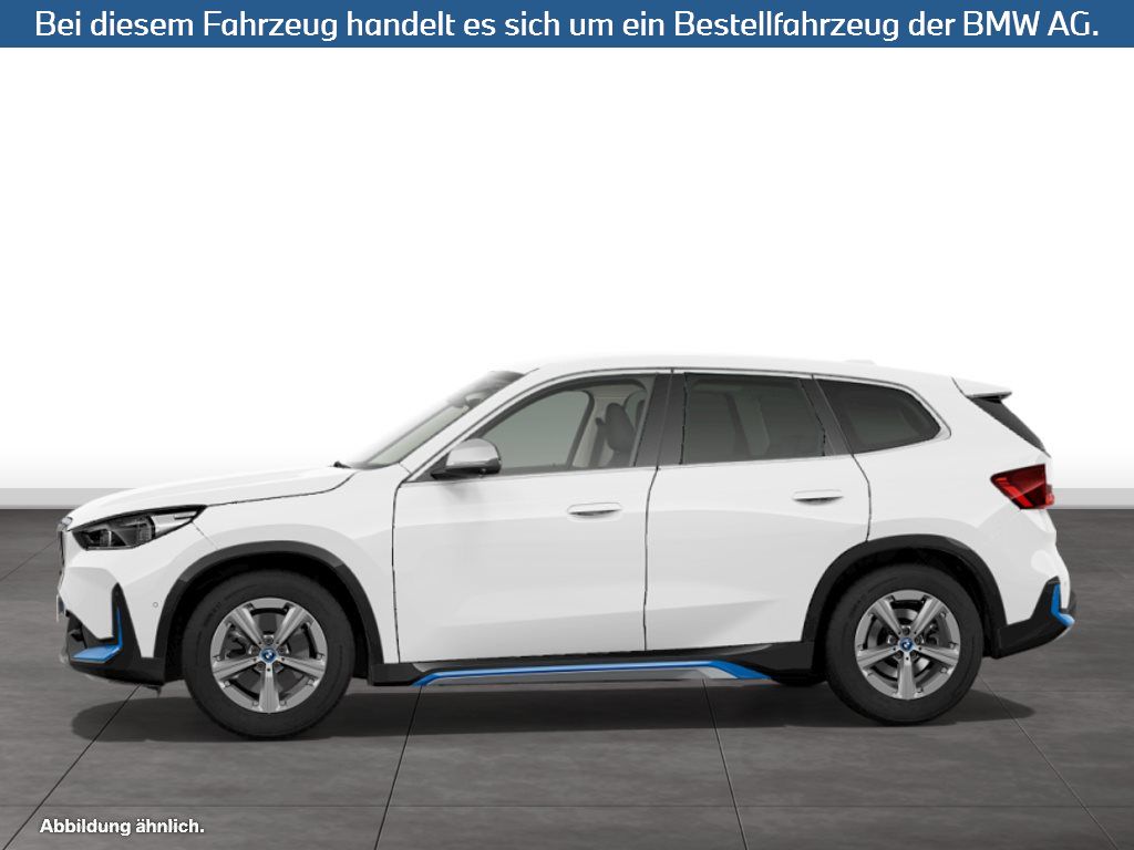 Fahrzeugabbildung BMW iX1 xDrive30