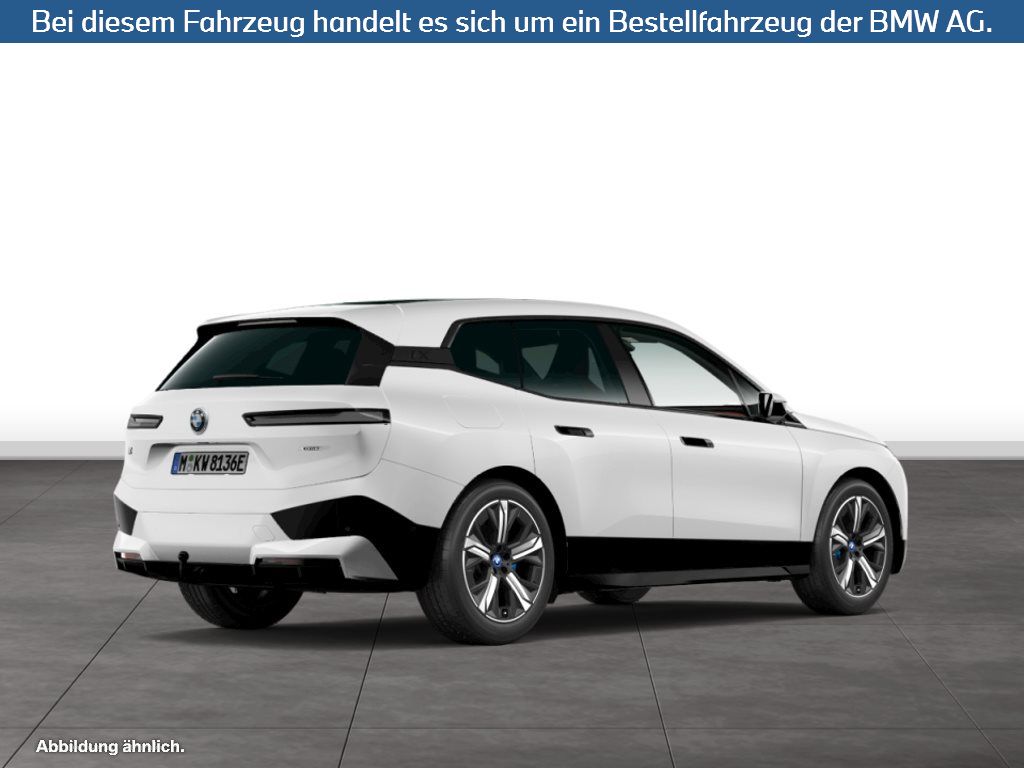 Fahrzeugabbildung BMW iX xDrive50