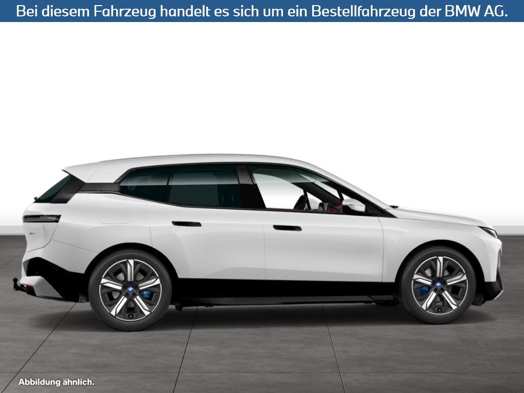 Fahrzeugabbildung BMW iX xDrive50