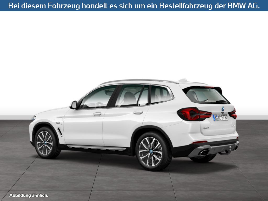 Fahrzeugabbildung BMW X3 xDrive30e