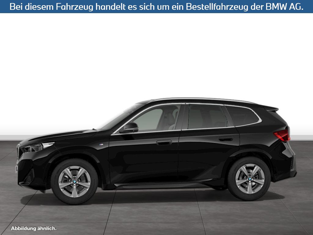 Fahrzeugabbildung BMW X1 xDrive23i