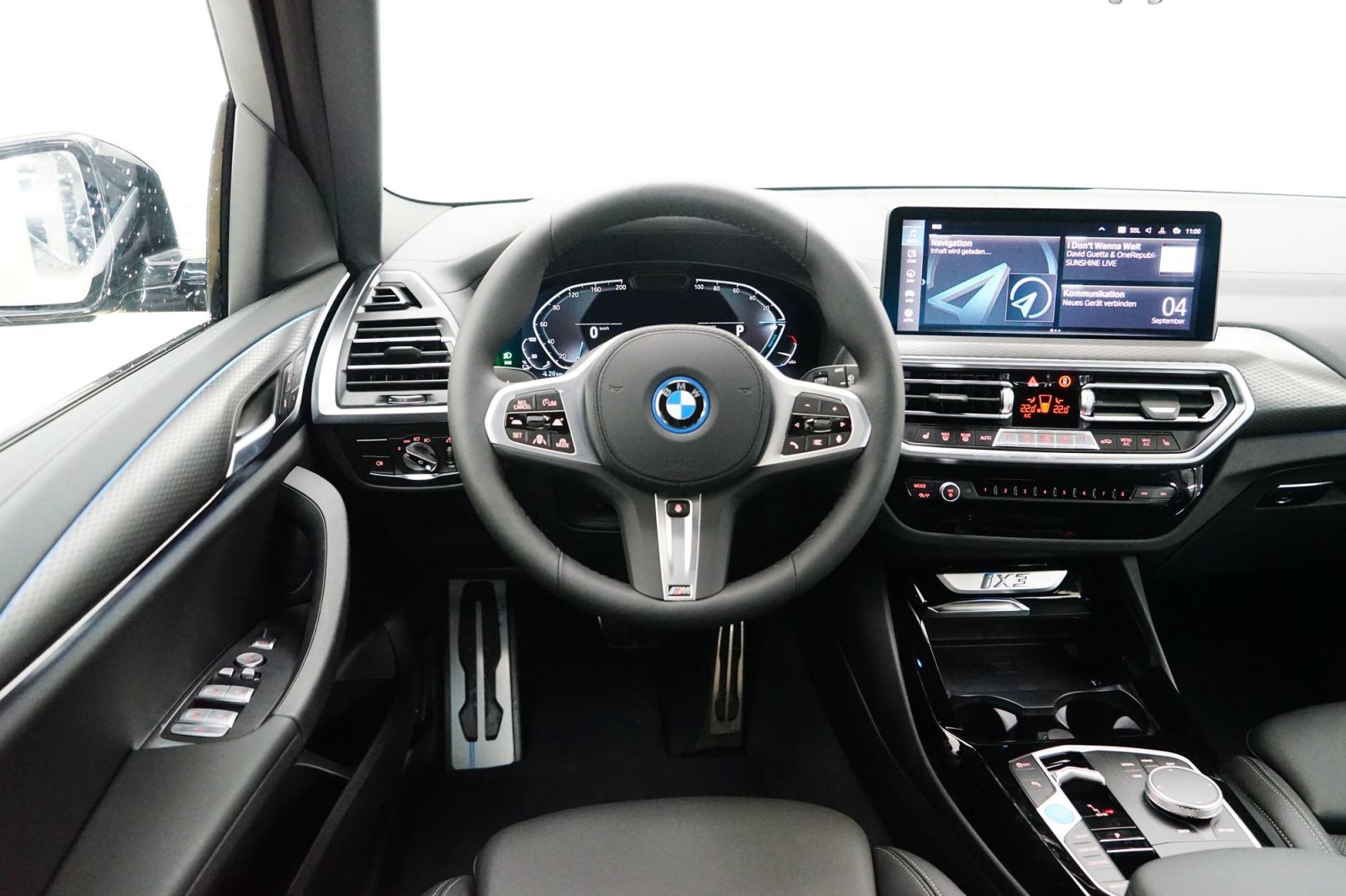 Fahrzeugabbildung BMW iX3 [Inspiring, AHK, Driv Prof., RFK, SHZ, GSD]