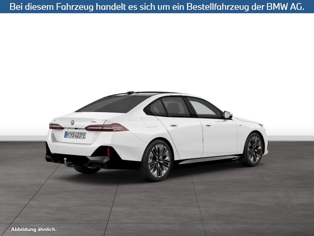 Fahrzeugabbildung BMW i5 eDrive40 Limousine