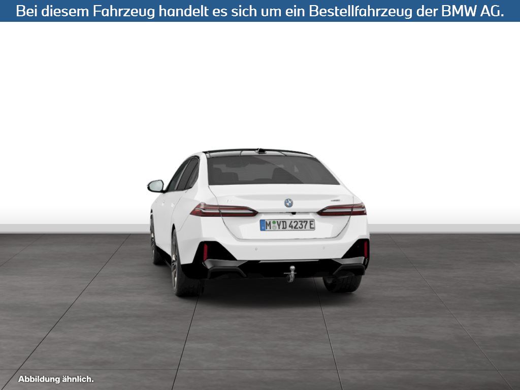 Fahrzeugabbildung BMW i5 eDrive40 Limousine