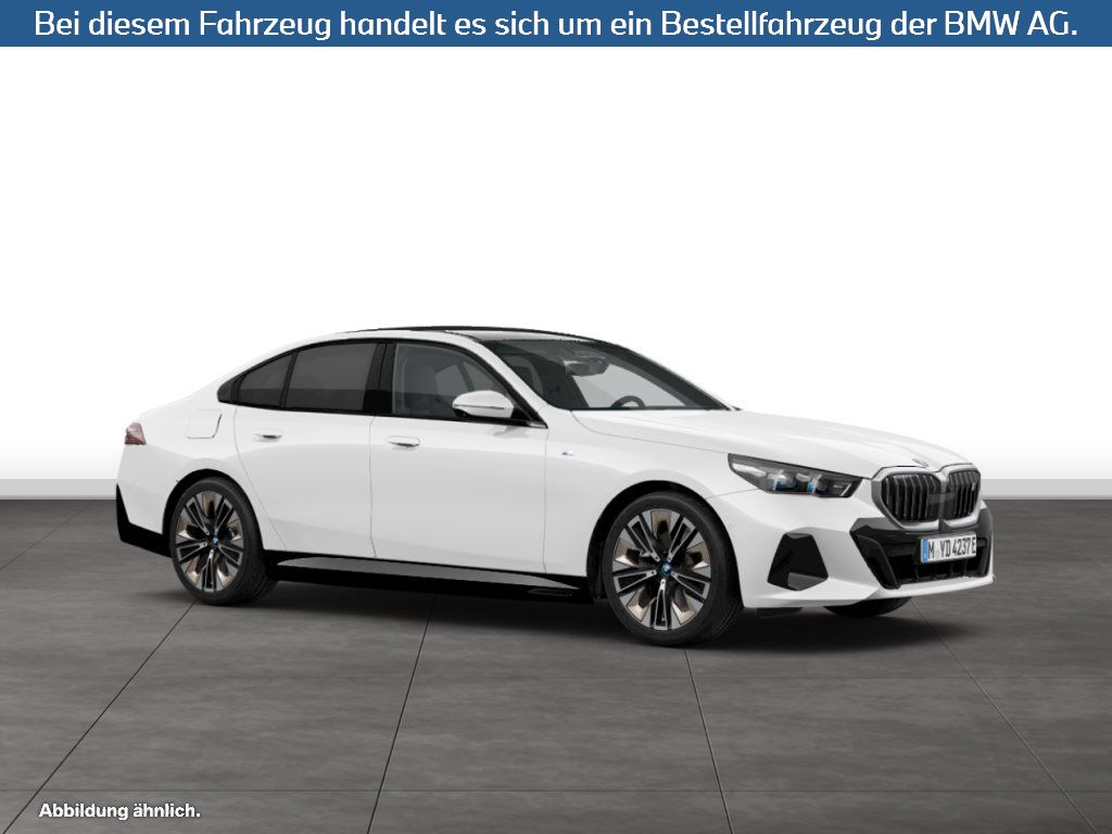 Fahrzeugabbildung BMW i5 eDrive40 Limousine