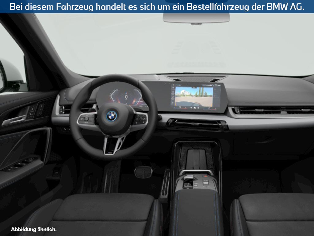 Fahrzeugabbildung BMW iX1 xDrive30