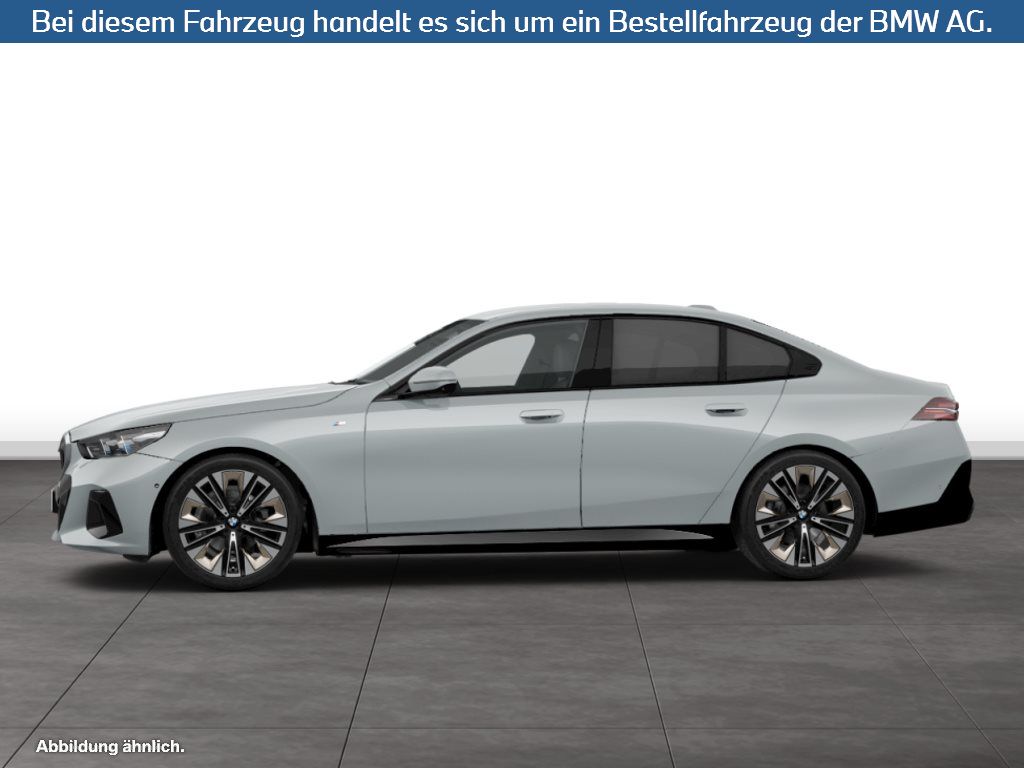 Fahrzeugabbildung BMW 520i Limousine