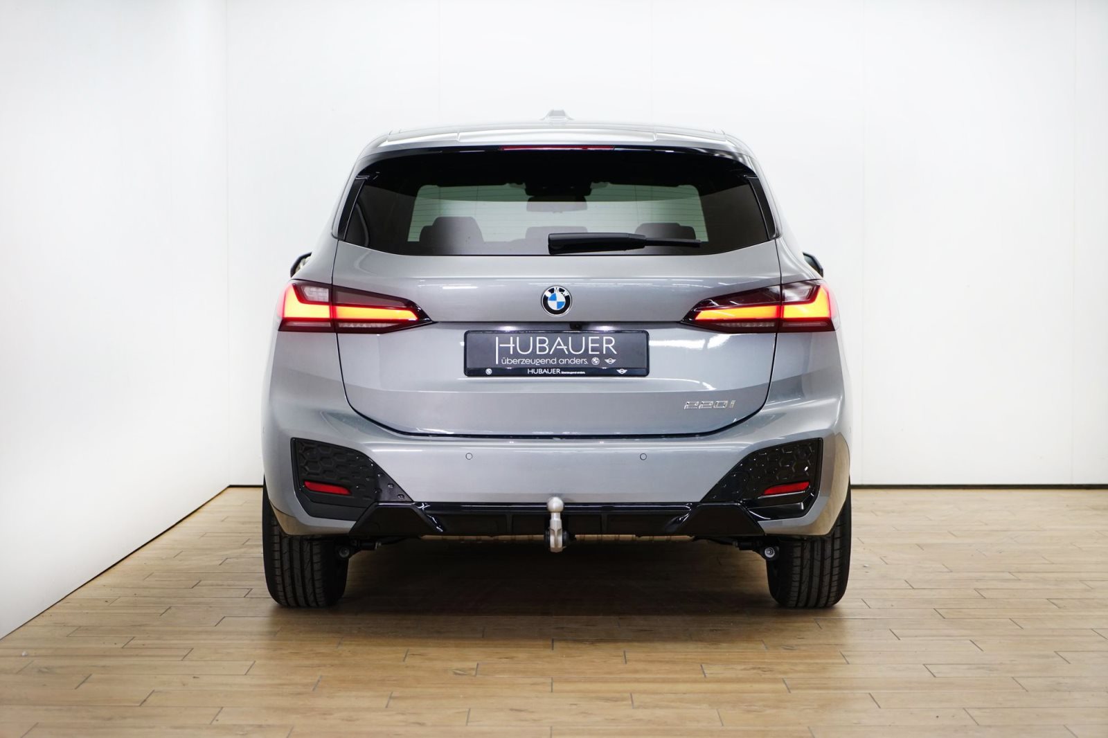 Fahrzeugabbildung BMW 220i Active Tourer [M Sport, AHK, ACC, RFK] DAB