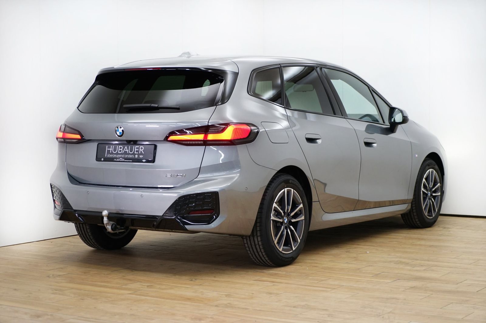 Fahrzeugabbildung BMW 220i Active Tourer [M Sport, AHK, ACC, RFK] DAB