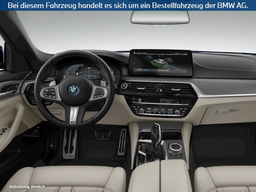 Fahrzeugabbildung BMW 530e Touring