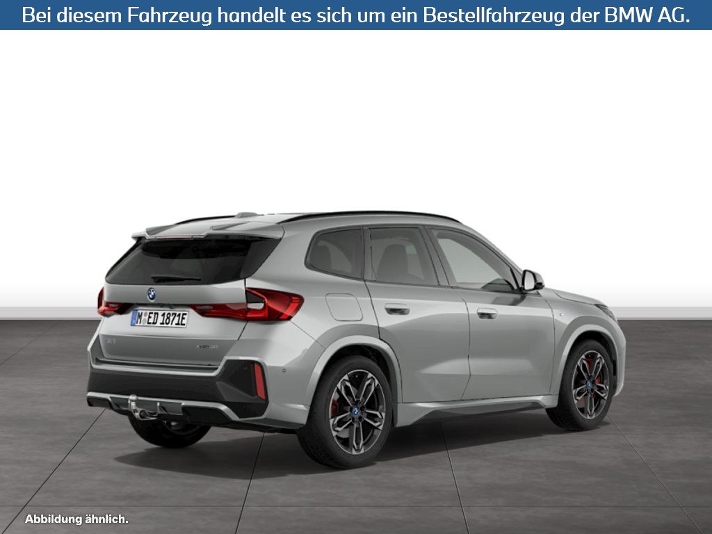 Fahrzeugabbildung BMW iX1 xDrive30