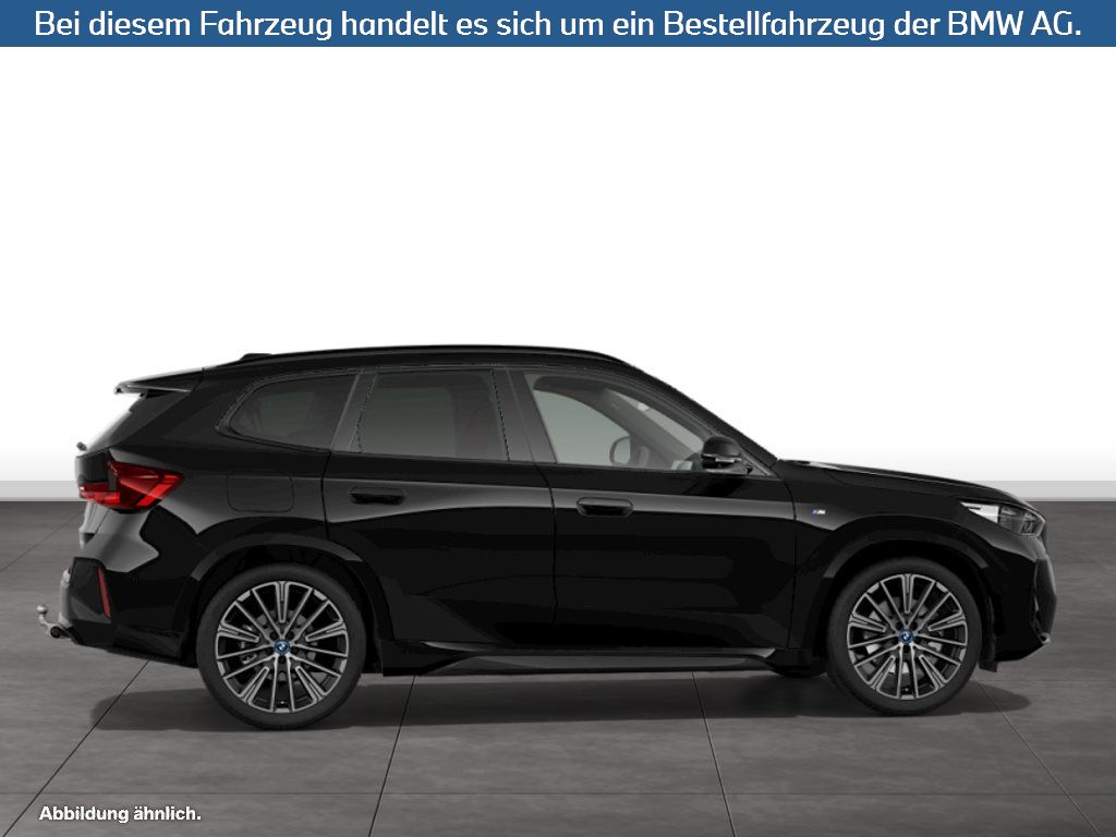 Fahrzeugabbildung BMW iX1 xDrive30