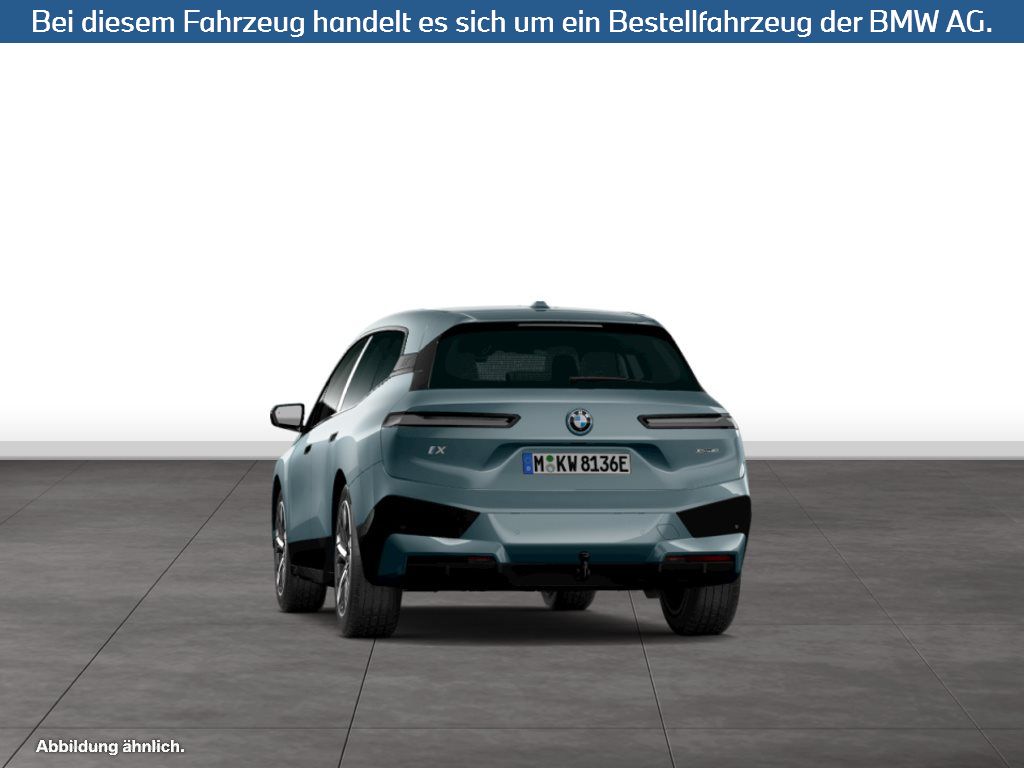 Fahrzeugabbildung BMW iX xDrive40