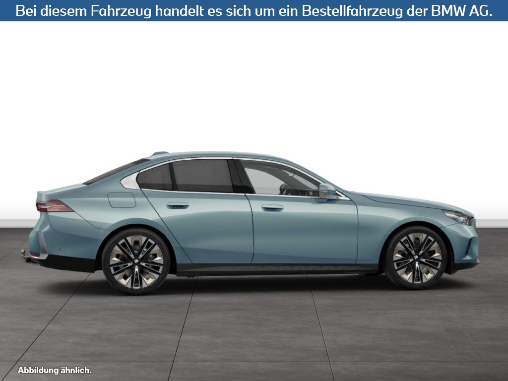 Fahrzeugabbildung BMW 520i Limousine