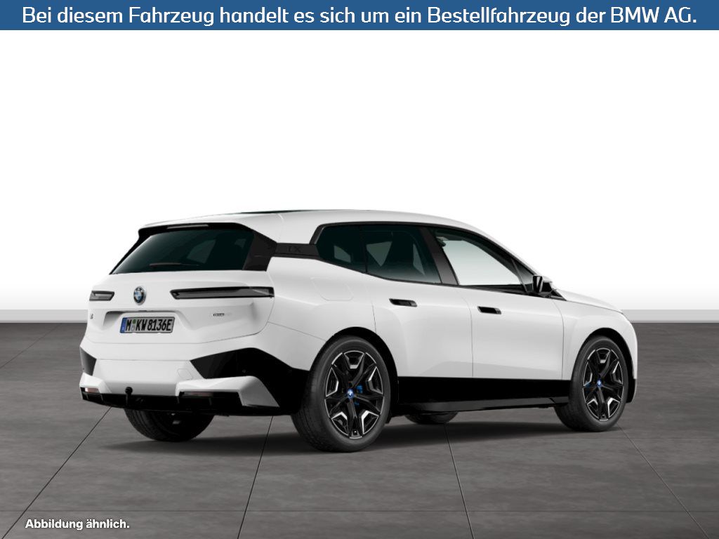 Fahrzeugabbildung BMW iX xDrive40