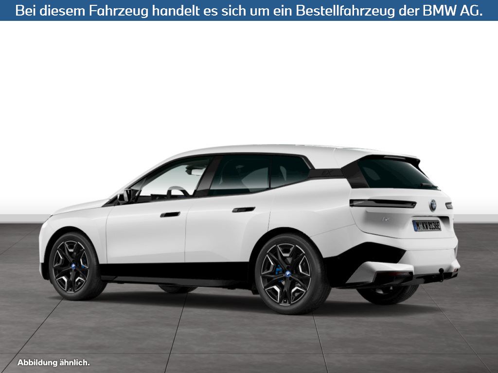 Fahrzeugabbildung BMW iX xDrive40