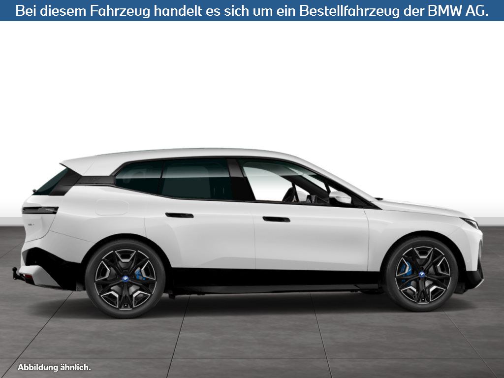 Fahrzeugabbildung BMW iX xDrive40