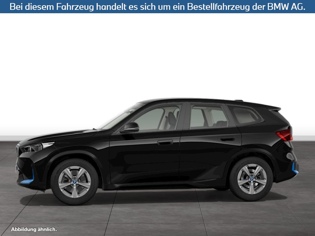 Fahrzeugabbildung BMW iX1 xDrive30