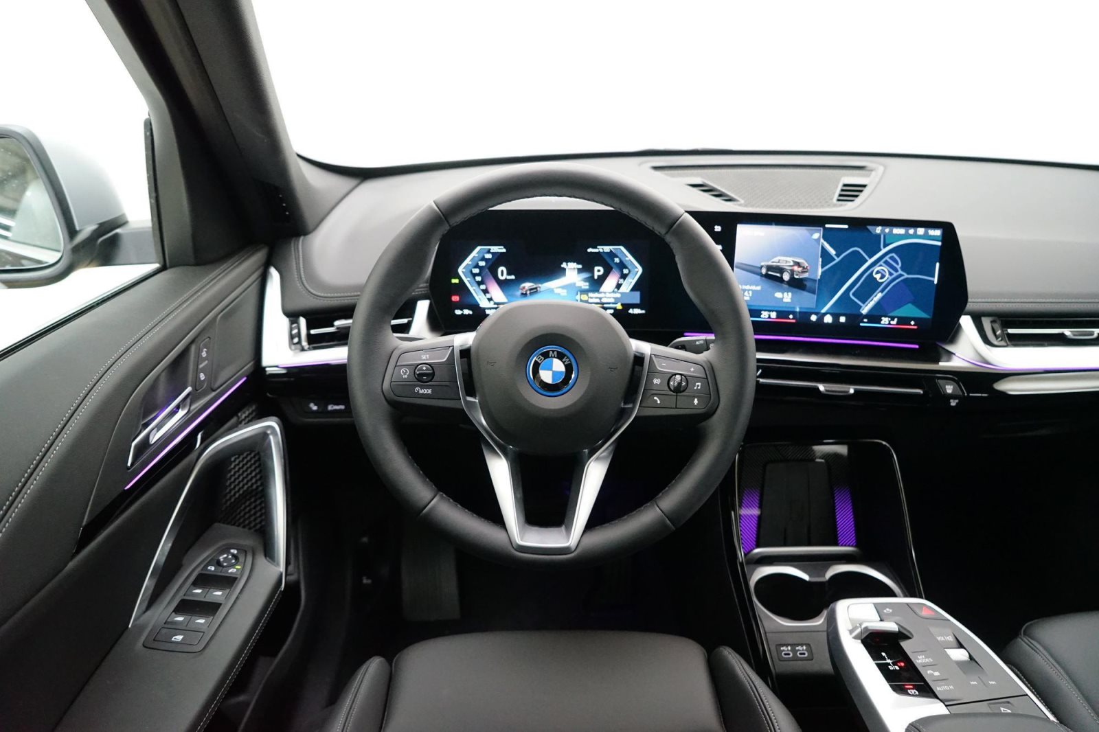 Fahrzeugabbildung BMW iX1 eDrive20 [xLine, LED, AHK, 360°, 18 LMR]