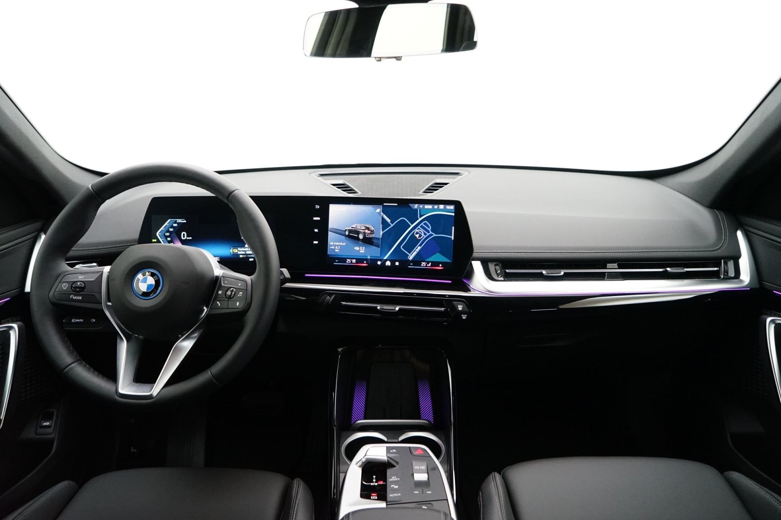 Fahrzeugabbildung BMW iX1 eDrive20 [xLine, LED, AHK, 360°, 18 LMR]