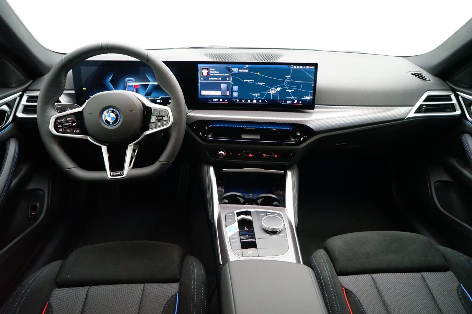 Fahrzeugabbildung BMW i4 eDrive35 NEUES MODELL! [M Sport, AHK, ACC, RFK]