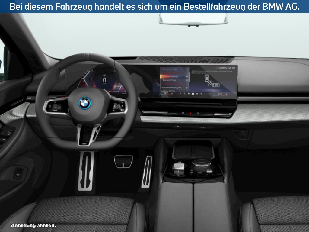 Fahrzeugabbildung BMW i5 eDrive40 Limousine