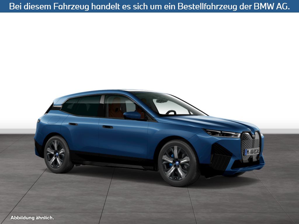 Fahrzeugabbildung BMW iX xDrive50