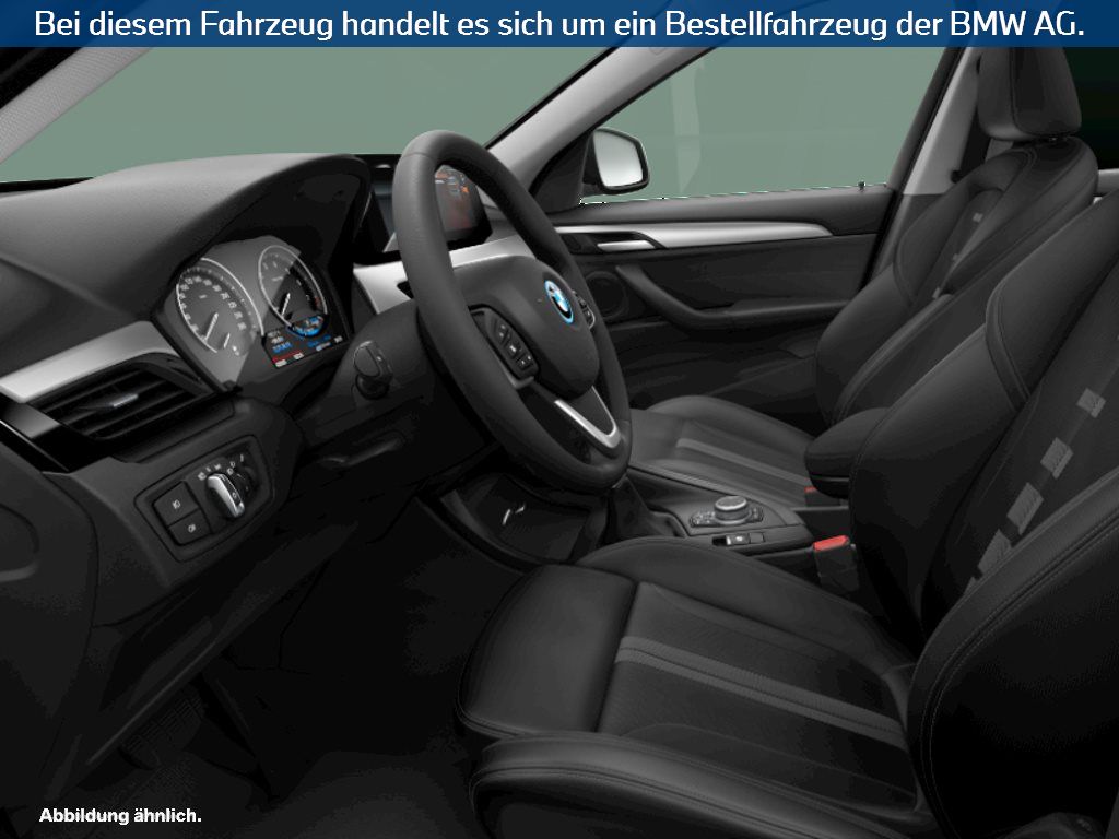 Fahrzeugabbildung BMW X1 xDrive25e