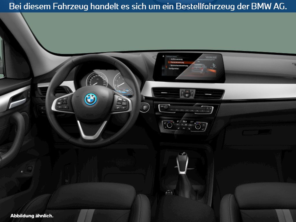 Fahrzeugabbildung BMW X1 xDrive25e