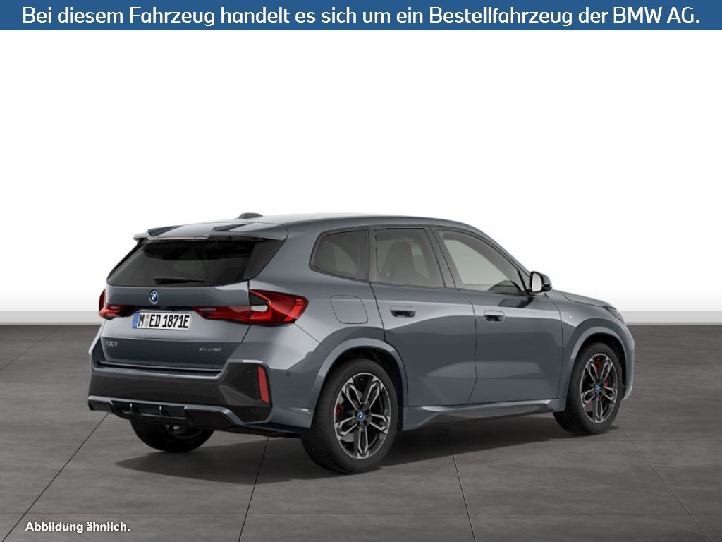 Fahrzeugabbildung BMW iX1 xDrive30