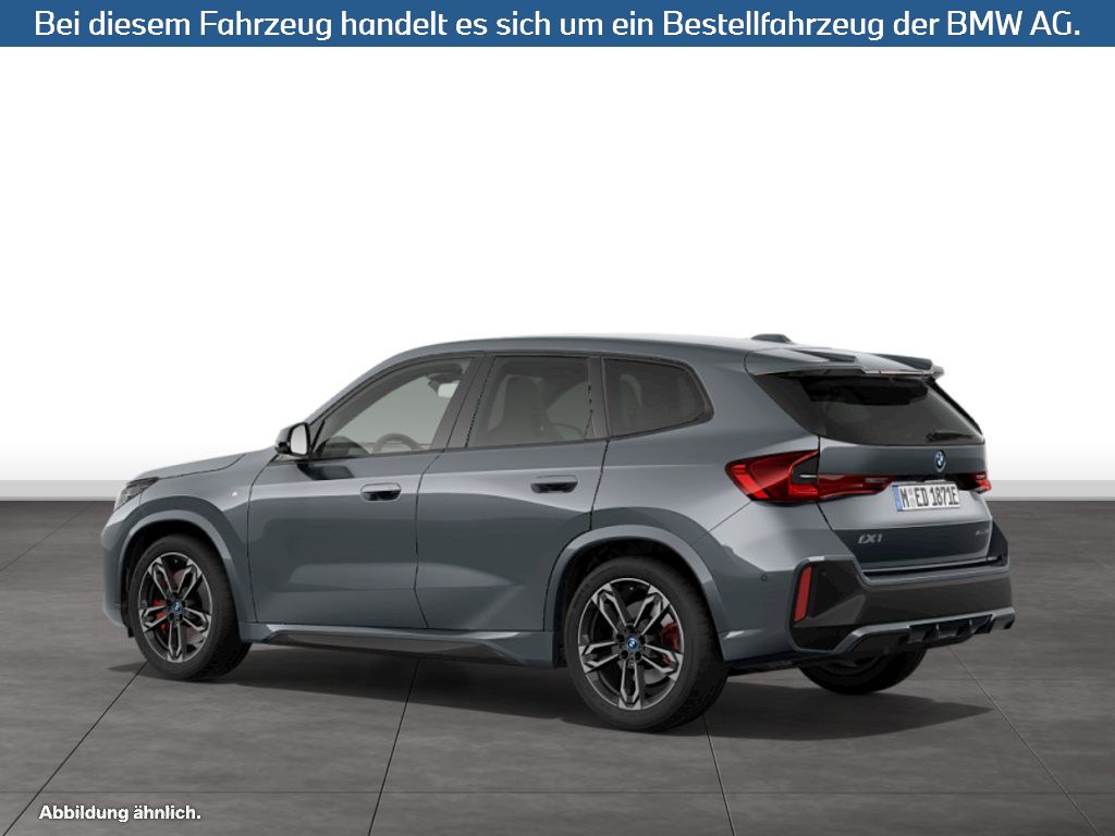 Fahrzeugabbildung BMW iX1 xDrive30